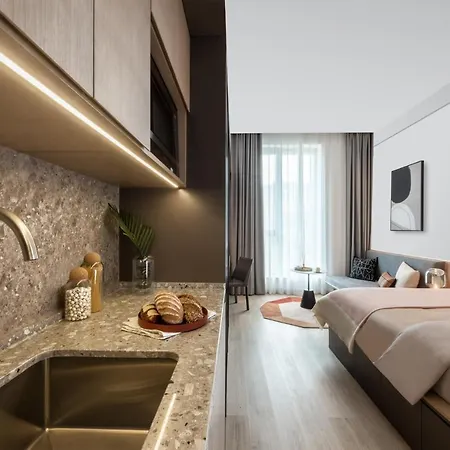 Base-Beijing Sanlitun Serviced Apartment-Close To Forbidden City, Tian'Anmen Square &Bike Rental &Subway Line 2&3&17 &Free Coffee &Washing Machine, Kitchen &English Speaking &High Speed Free Wifi &Robot Exterior photo
