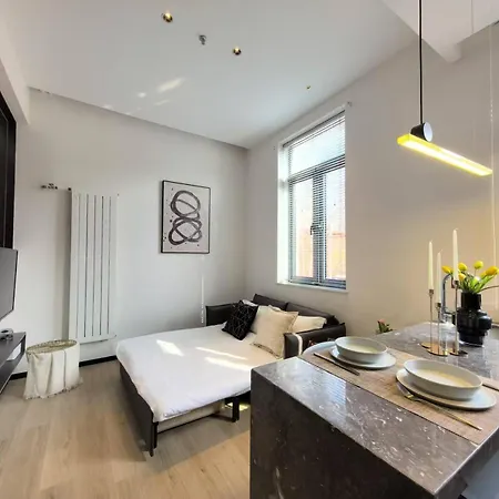 Base-Beijing Sanlitun Serviced Apartment-Close To Forbidden City, Tian'Anmen Square &Bike Rental &Subway Line 2&3&17 &Free Coffee &Washing Machine, Kitchen &English Speaking &High Speed Free Wifi &Robot Exterior photo