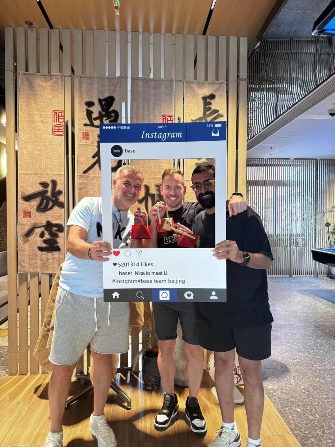 Base-beijing Sanlitun Serviced Apartment-close To Forbidden City, Tian'anmen Square &bike &subway Line 2&3&17 &free Coffee &washing Machine, Kitchen &english Speaking &high Speed Free Wifi &robot * Beijing