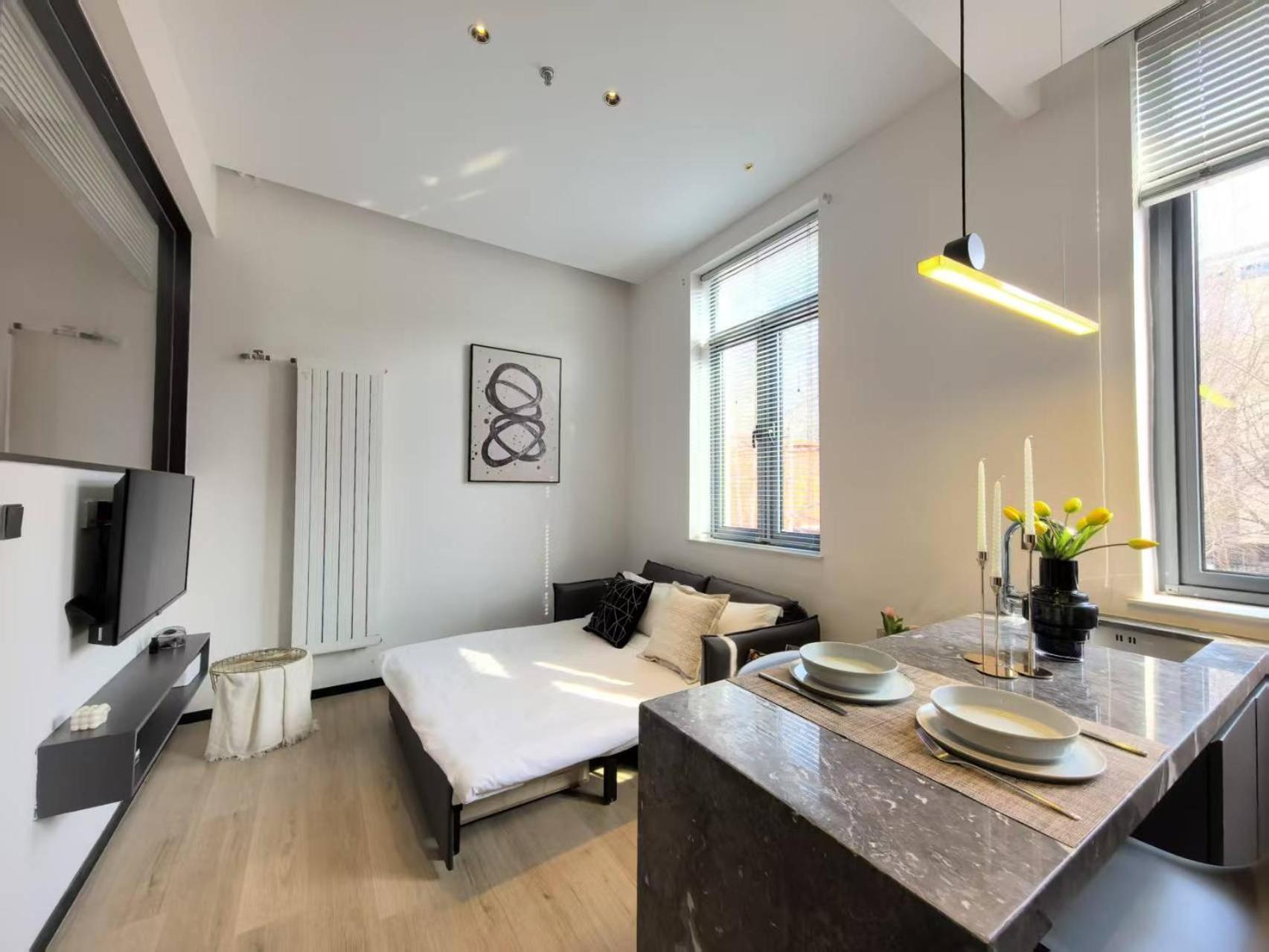 Base-beijing Sanlitun Serviced Apartment-close To Forbidden City, Tian'anmen Square &bike &subway Line 2&3&17 &free Coffee &washing Machine, Kitchen &english Speaking &high Speed Free Wifi &robot Apartment Beijing