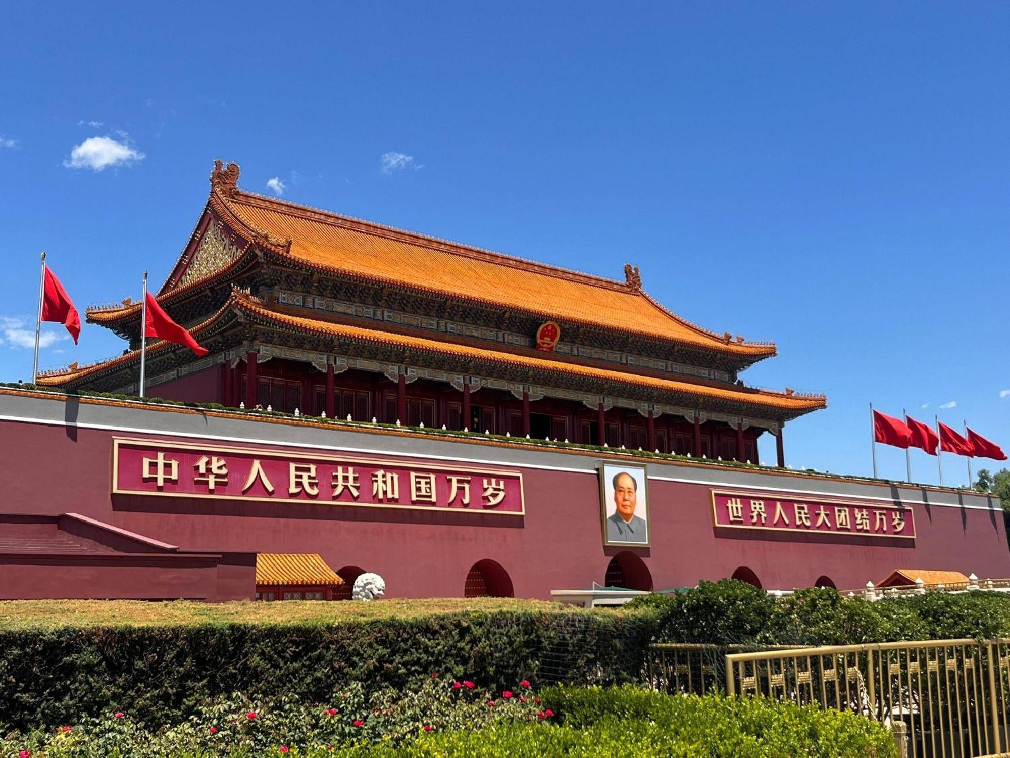 Base-beijing Sanlitun Serviced Apartment-close To Forbidden City, Tian'anmen Square &bike &subway Line 2&3&17 &free Coffee &washing Machine, Kitchen &english Speaking &high Speed Free Wifi &robot * Beijing